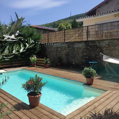 La Voute Du Pilat & Options Spa, Massage 4* Saint-Chamond