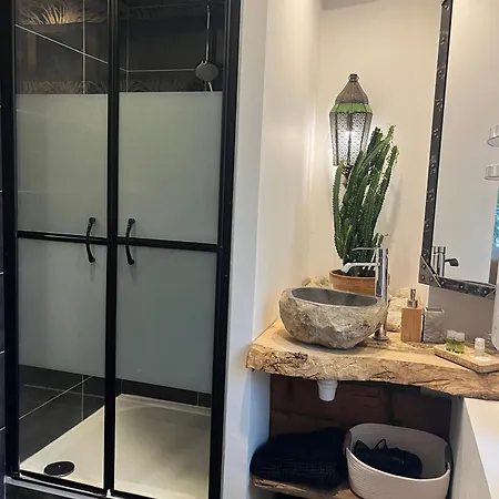 La Voute Du Pilat & Options Spa, Massage *